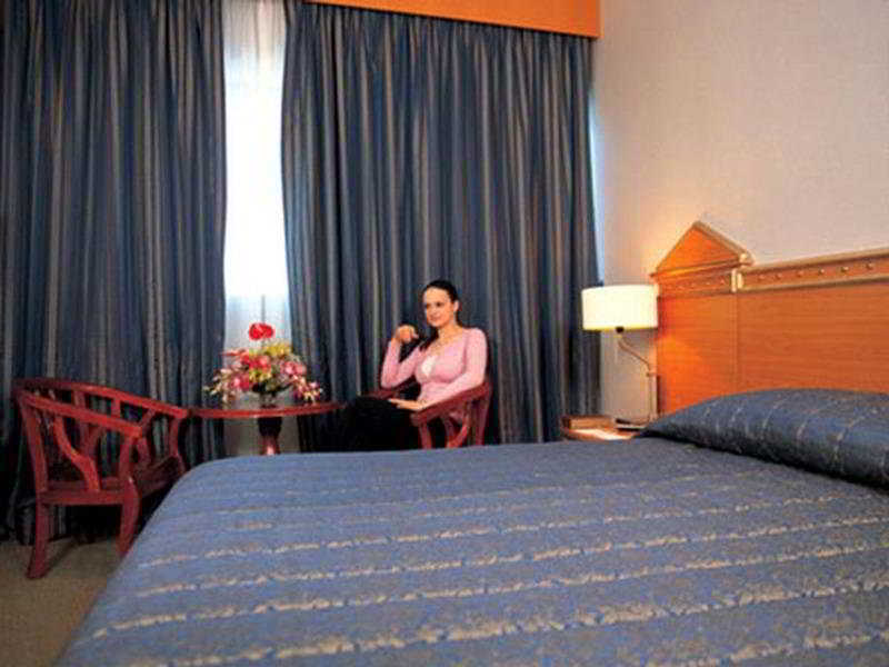 Coral Oriental Dubai Otel Oda fotoğraf